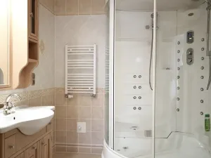 Prodej bytu 4+1, Karlovy Vary, Tylova, 182 m2