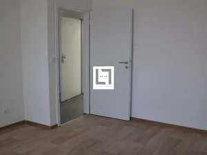 Pronájem bytu 2+kk, Charváty, 39 m2