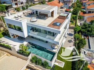 Prodej vily, Podstrana, Chorvatsko, 390 m2