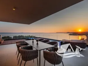 Prodej vily, Podstrana, Chorvatsko, 390 m2