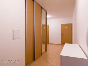 Pronájem bytu 3+kk, Praha - Řepy, Skuteckého, 75 m2