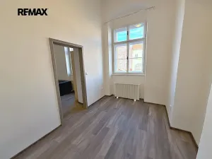 Pronájem bytu 2+kk, Chrudim, Resselovo náměstí, 52 m2