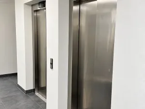 Pronájem bytu 2+kk, Brno, Bratislavská, 52 m2