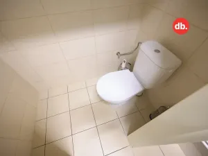 Pronájem obchodního prostoru, Karlovy Vary, Nejdecká, 70 m2