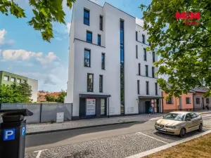Prodej bytu 2+kk, Hradec Králové - Pražské Předměstí, Gočárova třída, 48 m2
