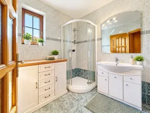 Prodej rodinného domu, Káraný, 180 m2