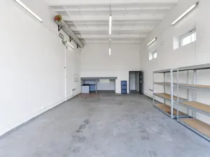 Pronájem kanceláře, Praha - Horní Počernice, Komárovská, 210 m2