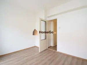 Pronájem bytu 1+kk, Praha - Vršovice, Sevastopolská, 18 m2