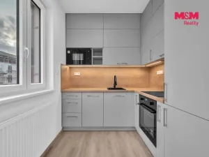 Pronájem bytu 2+kk, Pardubice - Ohrazenice, U Sportovní školy, 51 m2