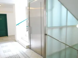 Pronájem kanceláře, Praha - Nové Město, Růžová, 292 m2