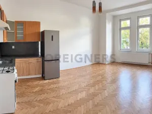 Pronájem bytu 2+kk, Praha - Libeň, náměstí Dr. Václava Holého, 62 m2