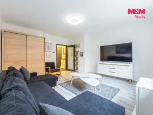 Pronájem bytu 2+kk, Karlovy Vary - Drahovice, Kvapilova, 37 m2