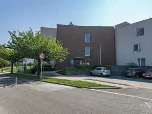 Pronájem bytu 1+kk, Praha - Štěrboholy, Pod areálem, 30 m2