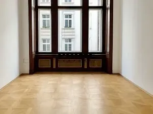 Pronájem kanceláře, Praha - Nové Město, Spálená, 61 m2
