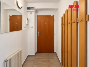Prodej bytu 3+1, Lubenec, Pražská, 66 m2