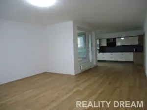 Pronájem bytu 3+kk, Praha - Střížkov, Makedonská, 108 m2