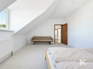 Prodej kanceláře, Hrochův Týnec, 356 m2