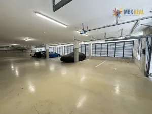 Pronájem garážového stání, Brno, Kociánka, 13 m2