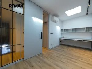 Prodej vícegeneračního domu, Praha - Vysočany, Moravcových, 228 m2