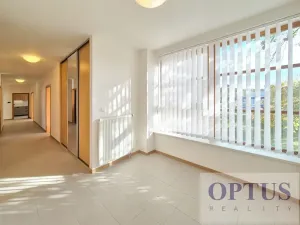 Pronájem bytu 4+1, Praha - Liboc, U silnice, 200 m2