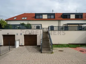 Pronájem rodinného domu, Dubany, 160 m2