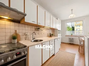 Prodej bytu 3+1, Praha - Modřany, Pirinská, 77 m2