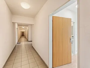Prodej bytu 1+kk, Praha - Troja, Hnězdenská, 33 m2