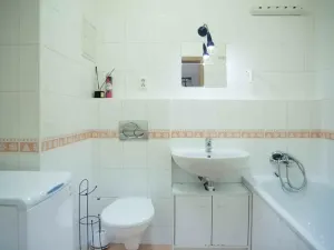 Pronájem bytu 1+kk, Praha - Kunratice, Merhoutova, 30 m2