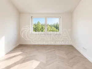 Prodej rodinného domu, Kamenice, Lomená, 156 m2
