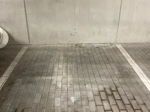 Pronájem garážového stání, Praha, 16 m2