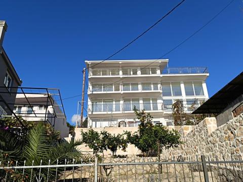 Prodej atypického bytu, Dobrá Voda (Добра Вода), Černá Hora, 70 m2