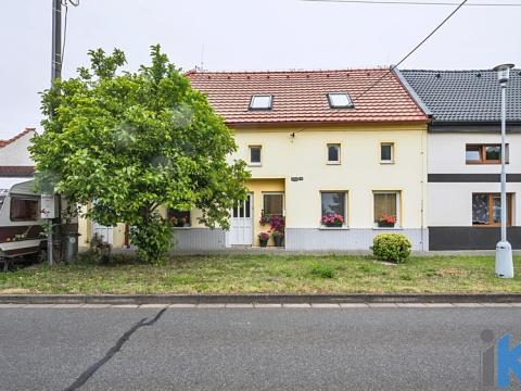 Prodej rodinného domu, Čehovice, 200 m2