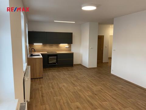 Pronájem bytu 3+kk, Chomutov, Vršovců, 80 m2