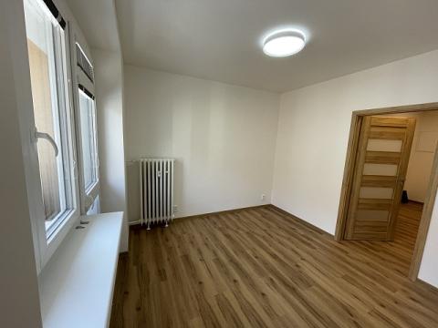 Prodej bytu 3+kk, Praha - Libeň, U svobodárny, 56 m2