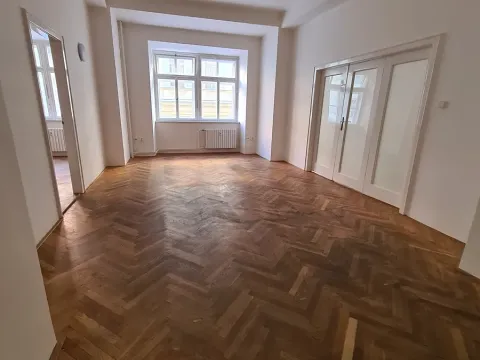 Pronájem bytu 4+1, Praha - Staré Město, Celetná, 90 m2