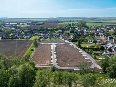 Prodej pozemku pro bydlení, Lochenice, 674 m2