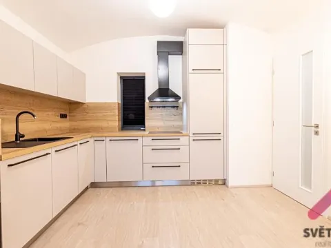 Pronájem bytu 2+kk, Praha - Žižkov, Hartigova, 75 m2