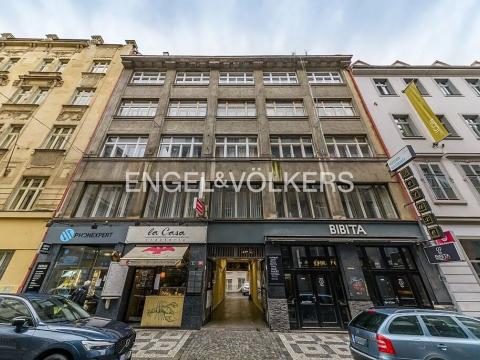 Pronájem kanceláře, Praha - Nové Město, V jámě, 125 m2