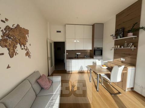 Pronájem bytu 2+kk, Praha - Strašnice, Michelangelova, 46 m2