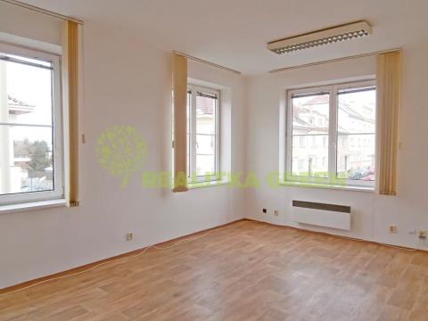 Pronájem bytu 2+kk, Tábor, Šafaříkova, 40 m2