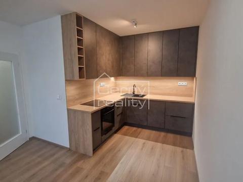 Pronájem bytu 2+kk, Chrudim, V Hliníkách, 48 m2