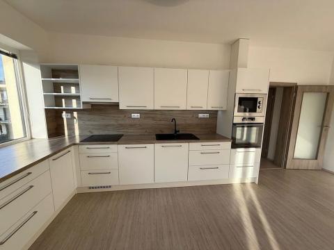 Pronájem bytu 3+kk, Karlovy Vary, Spálená, 92 m2