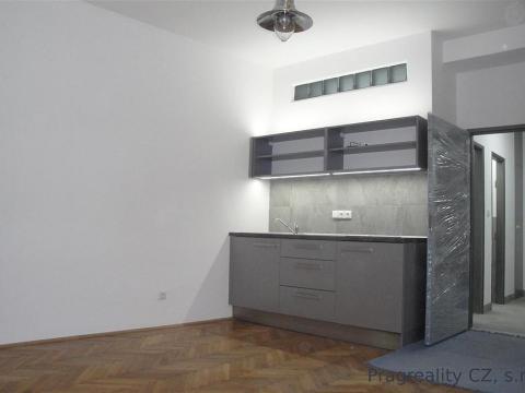 Pronájem bytu 1+kk, Praha - Vinohrady, Záhřebská, 34 m2