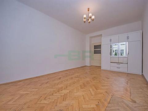 Pronájem bytu 1+1, Praha - Žižkov, Žerotínova, 42 m2