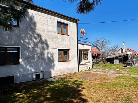 Prodej rodinného domu, Panenské Břežany, Na plácku, 300 m2