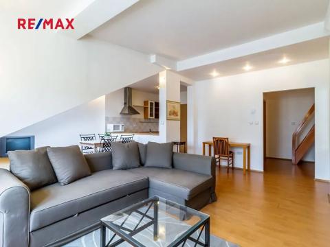 Pronájem bytu 2+kk, Praha - Vršovice, 28. pluku, 62 m2