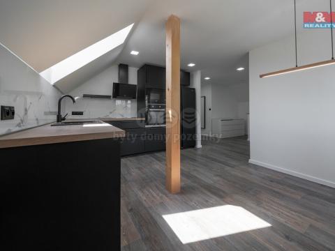 Pronájem bytu 3+1, Radonice, Růžičkova, 92 m2