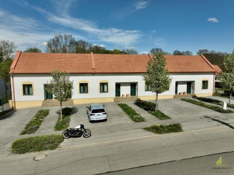 Prodej bytu 3+kk, Hlohovec, K zámečku, 72 m2