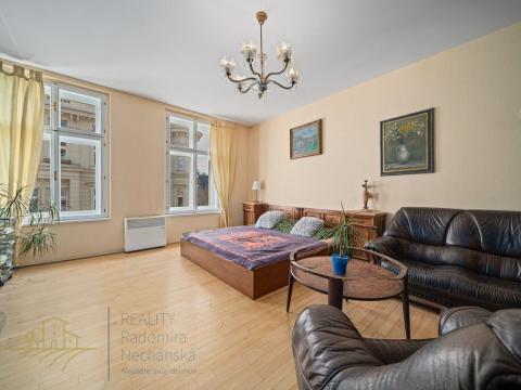 Prodej bytu 3+1, Praha - Karlín, Sokolovská, 96 m2