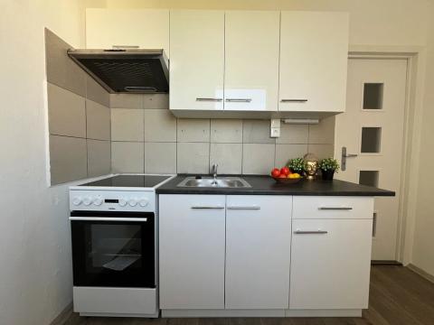 Pronájem bytu 1+1, Česká Lípa, Okružní, 39 m2